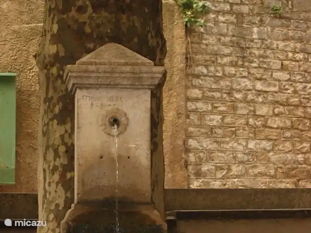 Terminer Hortorum | France, Var, Rians - villa la pompe à eau au centre de Rians