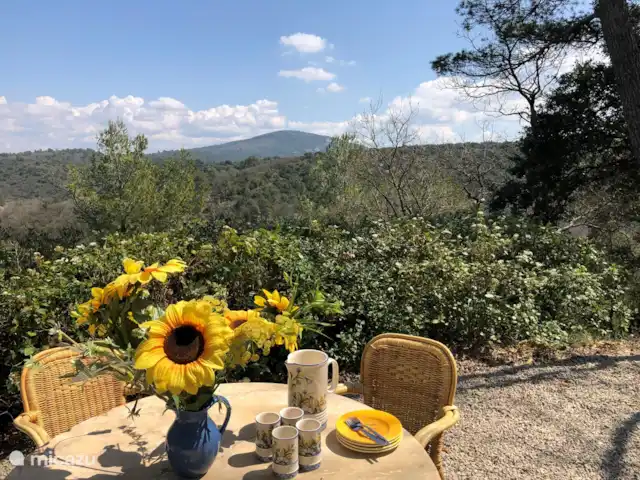 Terminer Hortorum | France, Var, Rians - villa Le domaine est entièrement gratuit et dispose de plusieurs beaux endroits pour profiter de la vue