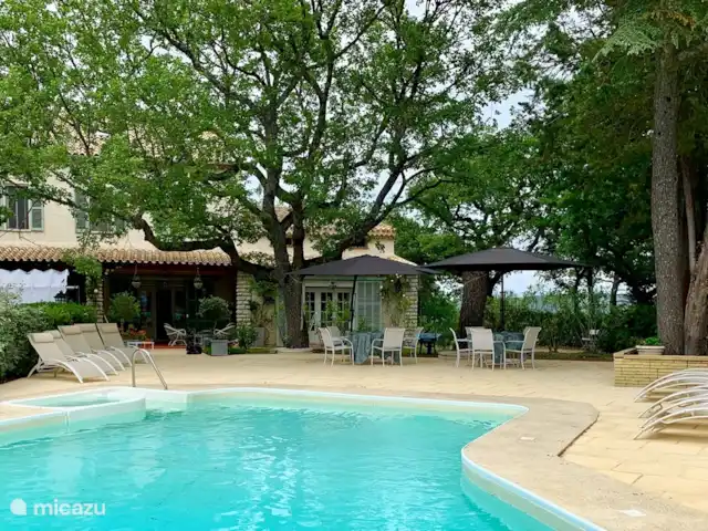 Terminer Hortorum | France, Var, Rians - villa grande terrasse autour de la piscine
