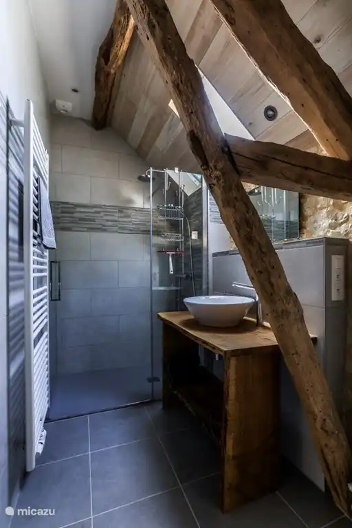 eines der drei Bäder