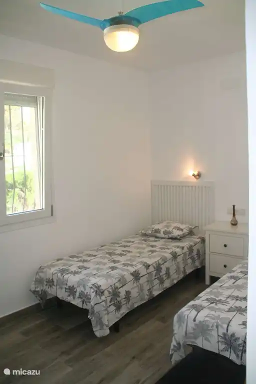 Und das dritte Schlafzimmer im Obergeschoss mit zwei Einzelbetten.