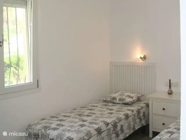 Villa Médina - Moraira | Espagne, Costa Blanca, Moraira - villa Et la troisième chambre au dernier étage, avec deux lits simples.