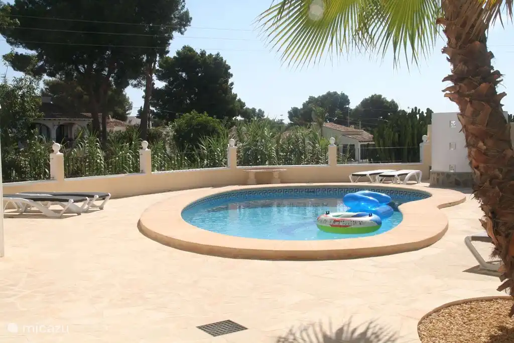 Viel Sonne auf der Terrasse, aber auch schön unter der Handfläche schütteln.