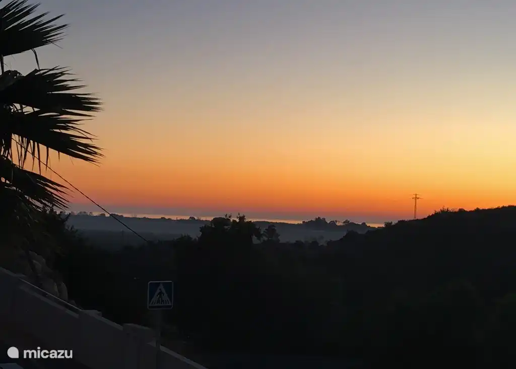 Justo antes del amanecer, vista desde la terraza.