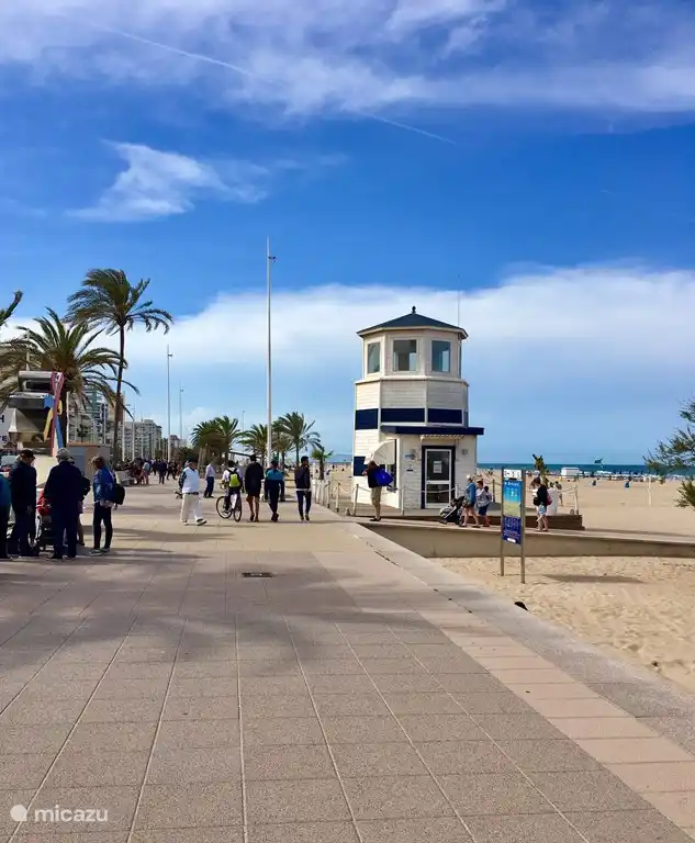 Playa y kilométrica rambla de Gandia Playa