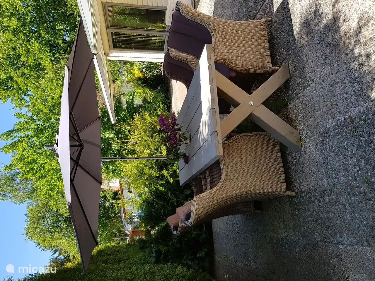 Manger dehors par beau temps