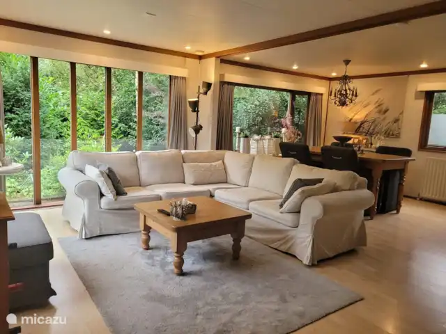 chalet huren in Nederland, Gelderland, Putten –  De Blauwe Reiger Ruime woonkamer