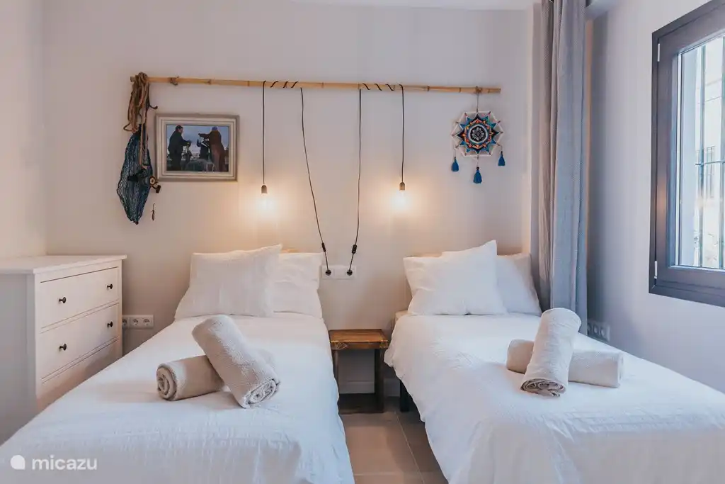 Bedroom 2 the fishermans room:  Double bed or 2 single beds is possible.