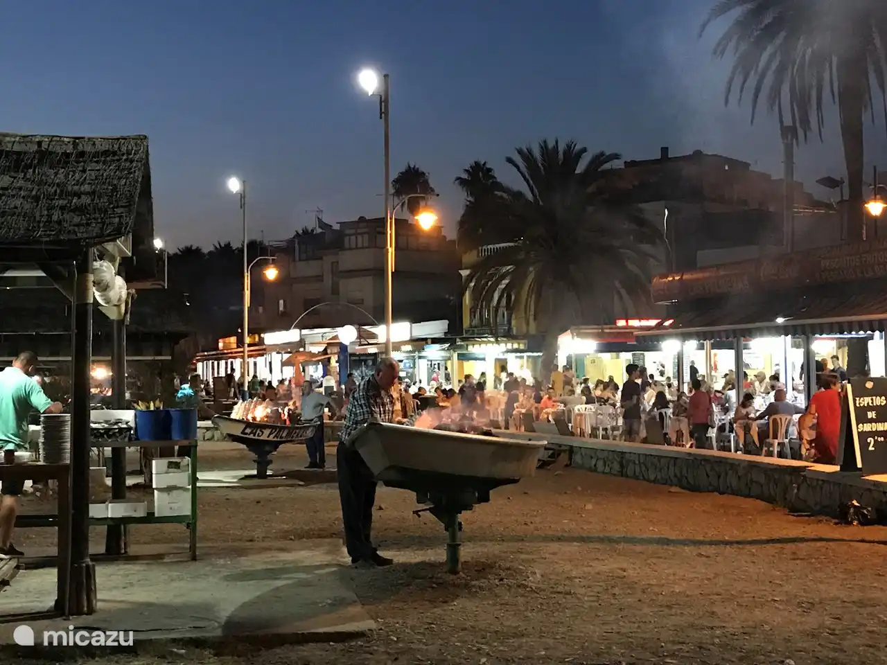 Deze Spaanse gezelligheid is op loopafstand van ons Malaga Beach House