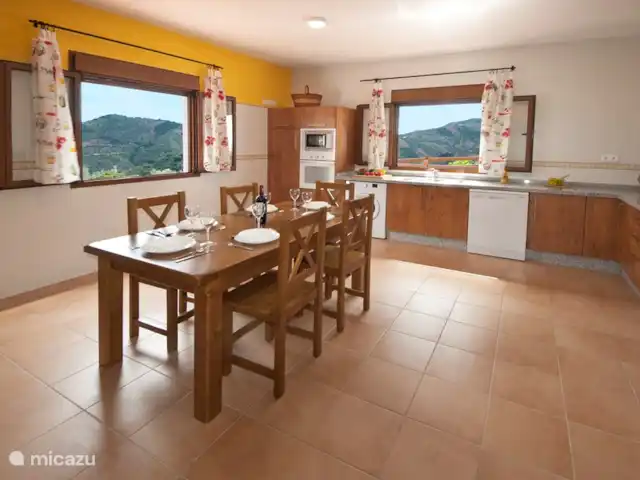 Villa la Noria | Espagne, Costa del Sol, Comares - villa Une des 3 cuisines. C'est un coin cuisine avec une belle vue !