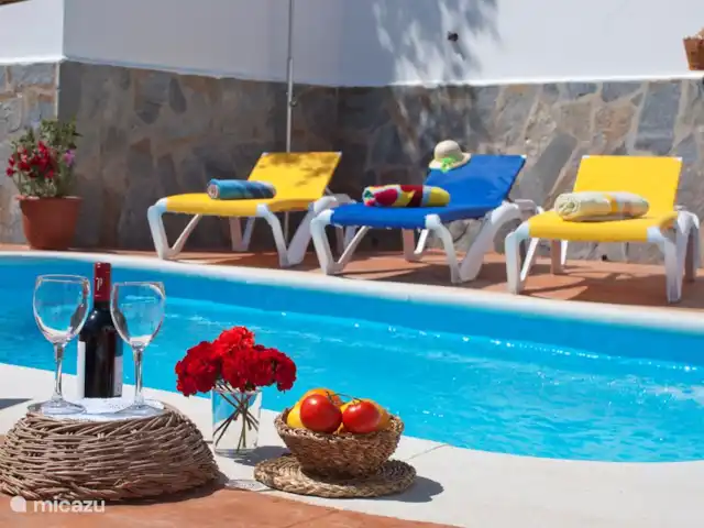 Villa la Noria | Espagne, Costa del Sol, Comares - villa Espaces ensoleillés et ombragés autour de la piscine !