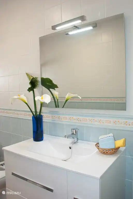 Sehr schönes Badezimmer.