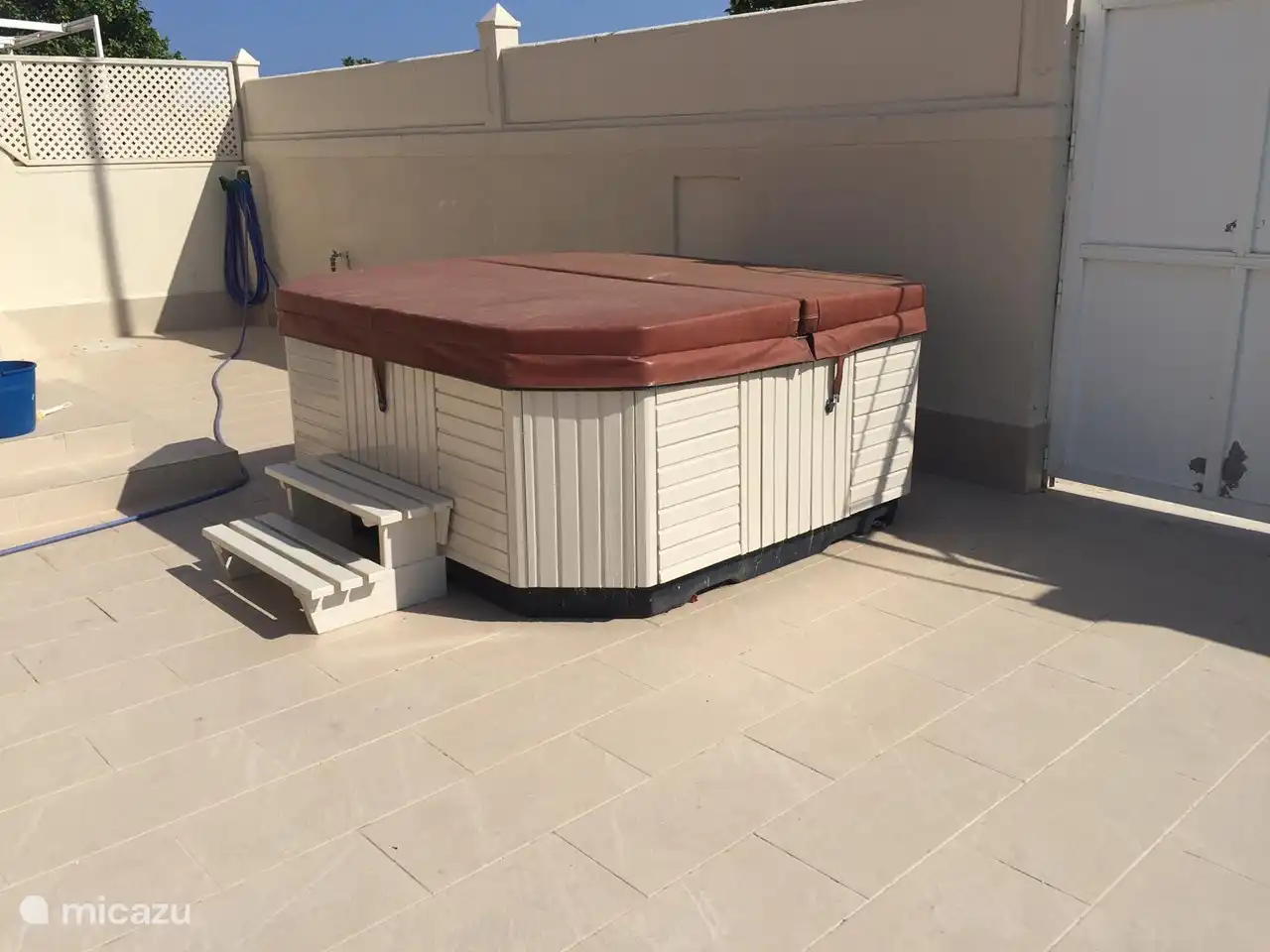 07-2020 Jacuzzi ouvert