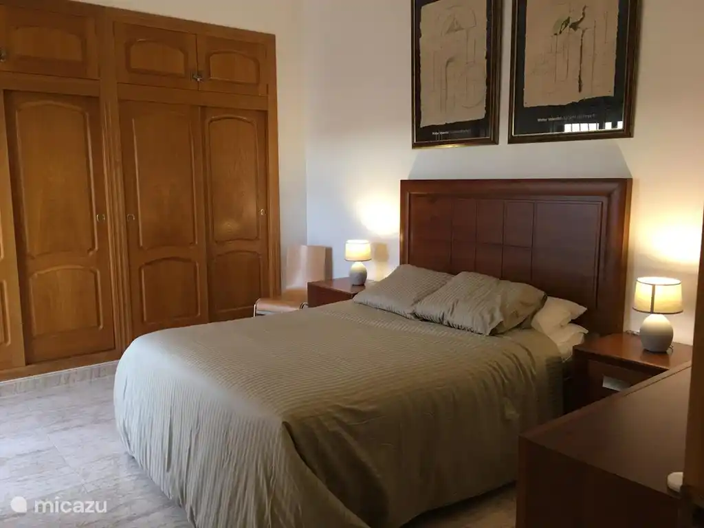 2019 SLK 3 ci-dessus b