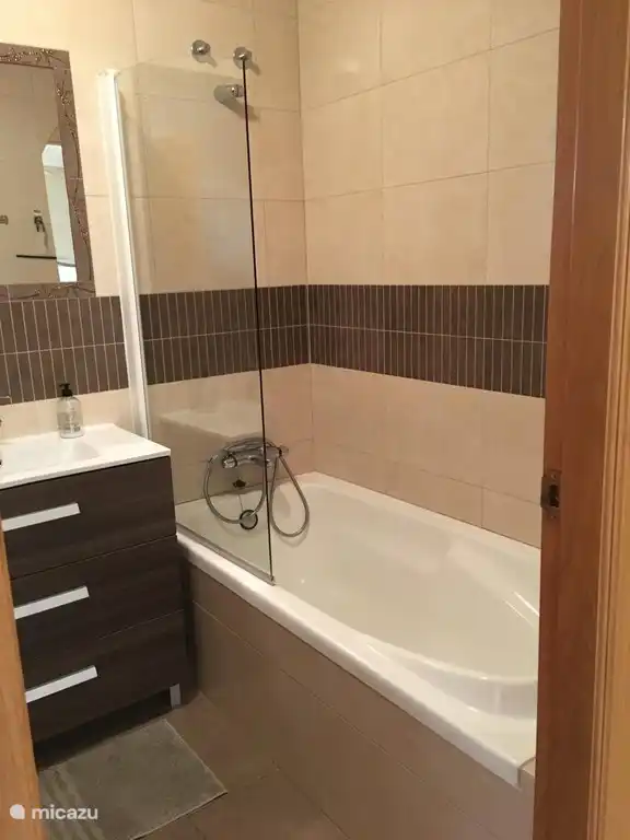 2019 Salle de bain du bas c