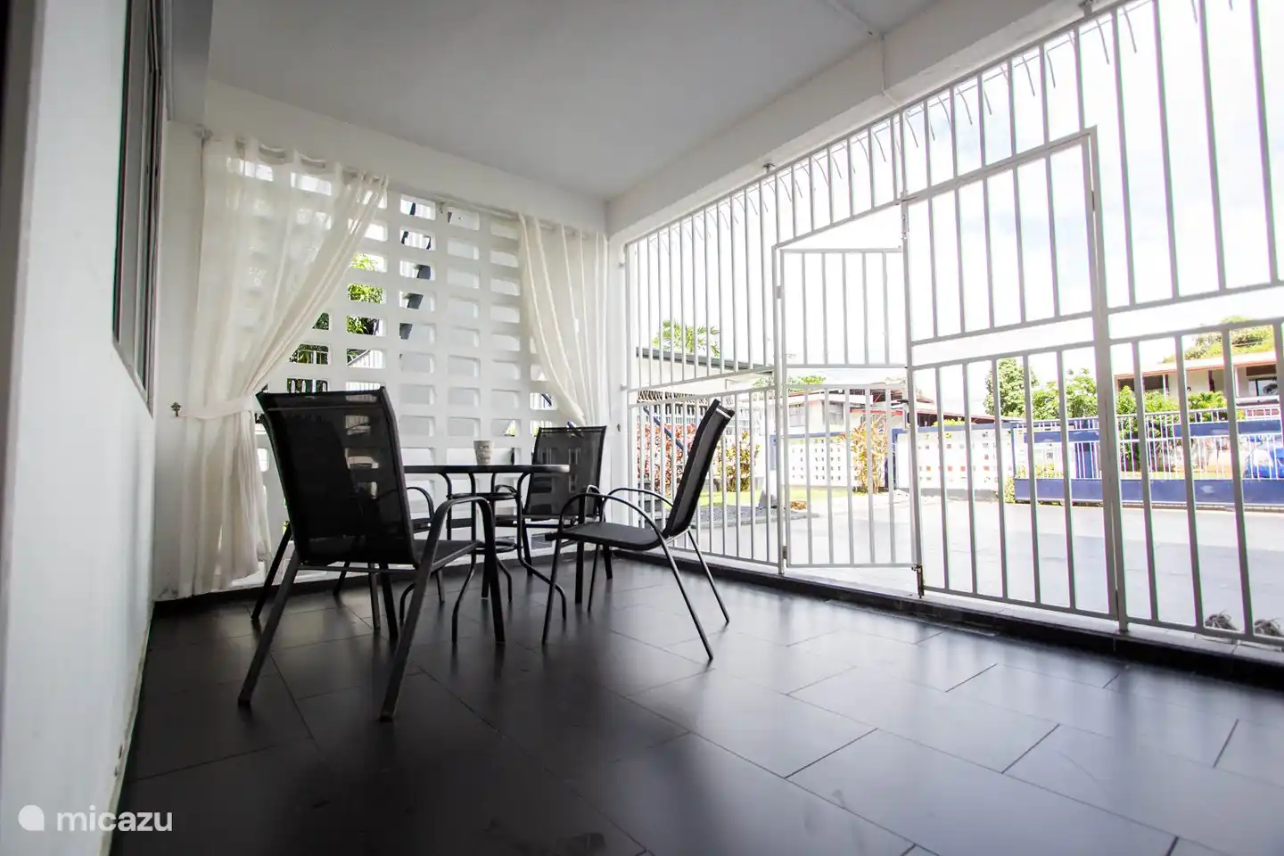 Porch with thieves iron