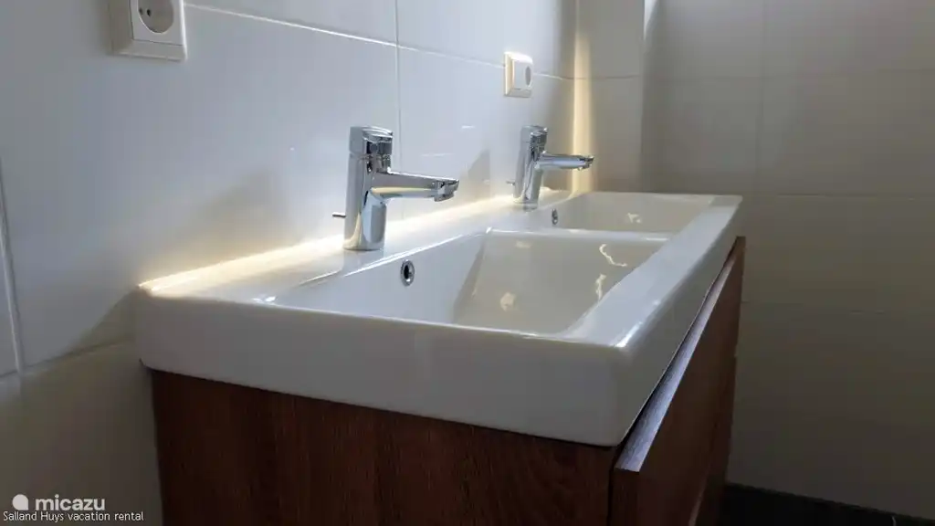 Vakantiehuis Salland Huys, Heeten, Nederland, badkamer begane grond