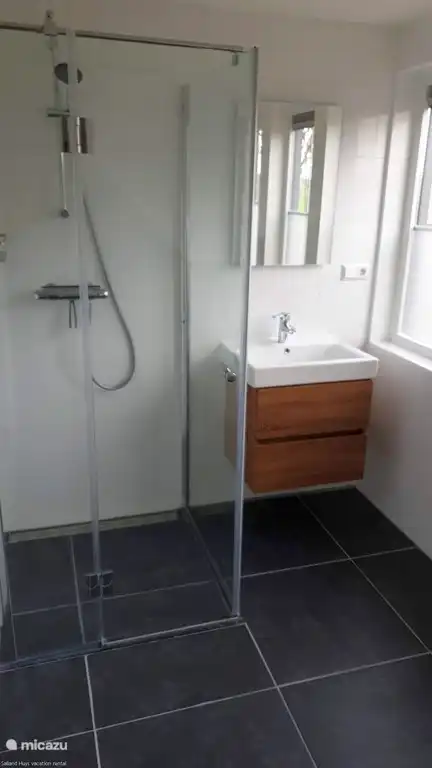 Vakantiehuis Salland Huys, Heeten, Nederland, badkamer eerste etage