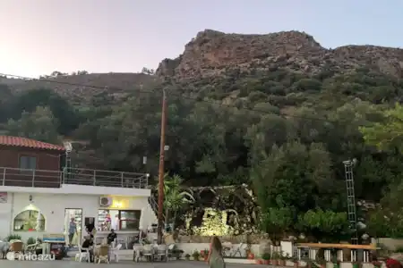 Le village de montagne de Riza
