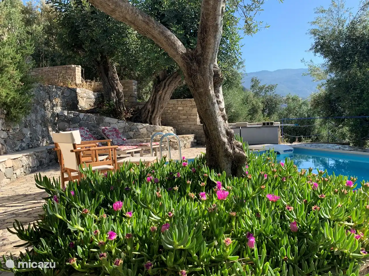 T pool overlooking the Sarakina gorge.