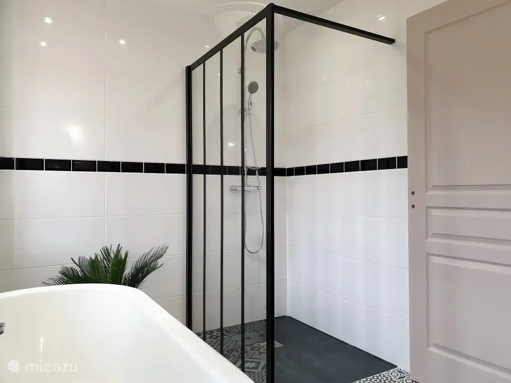 Badezimmer im Erdgeschoss