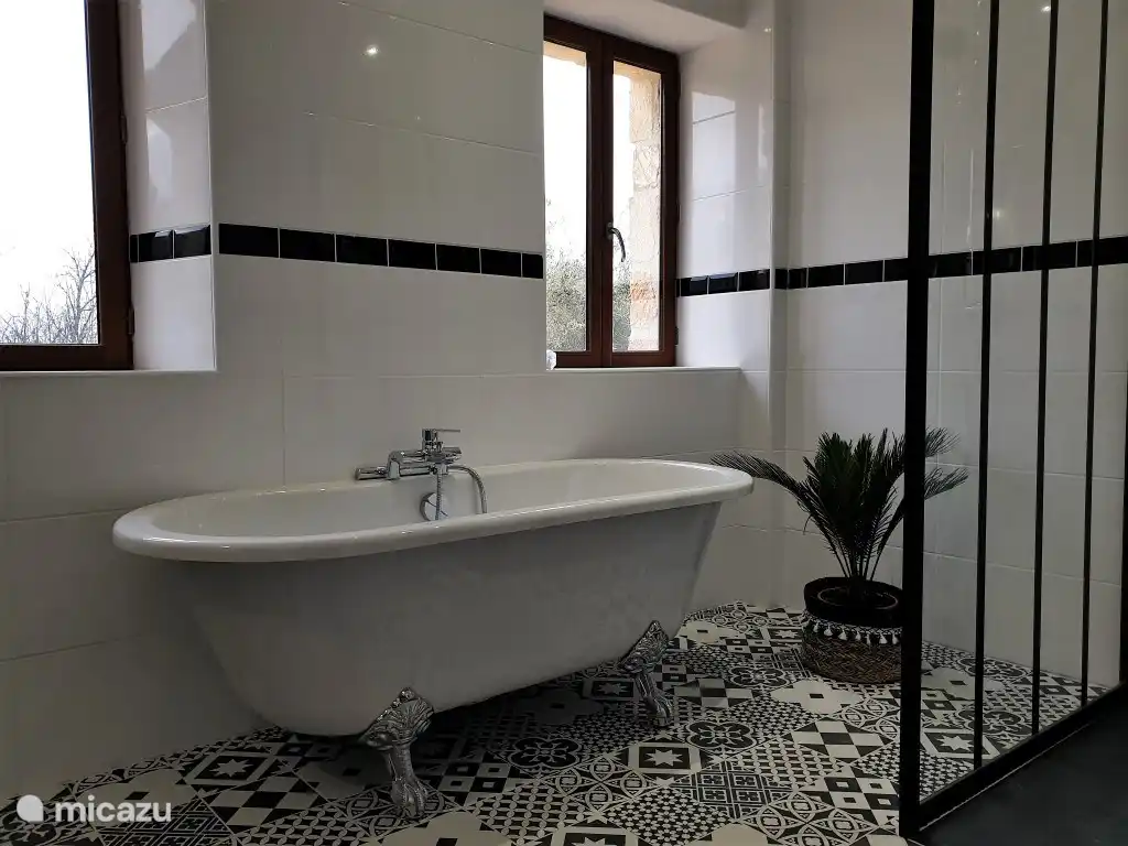 Badezimmer im Erdgeschoss