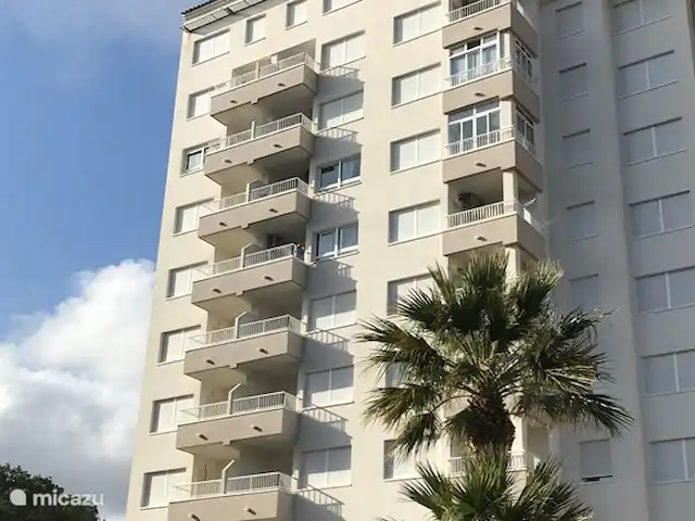 Playa Solar en España, Costa Blanca, Campoamor - apartamento complejo de apartamentos de vista frontal