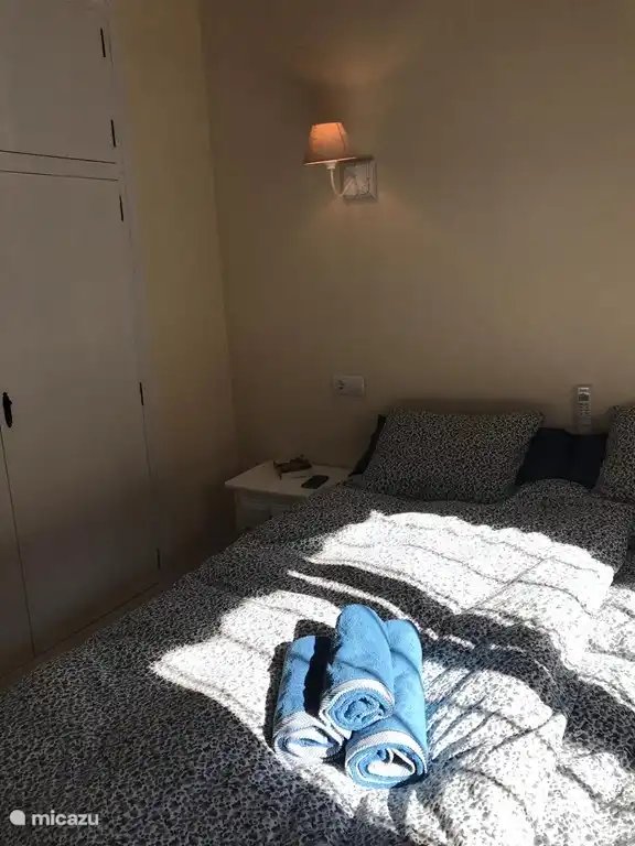 Schlafzimmer mit Doppelbett (Boxspring) 160 x 200