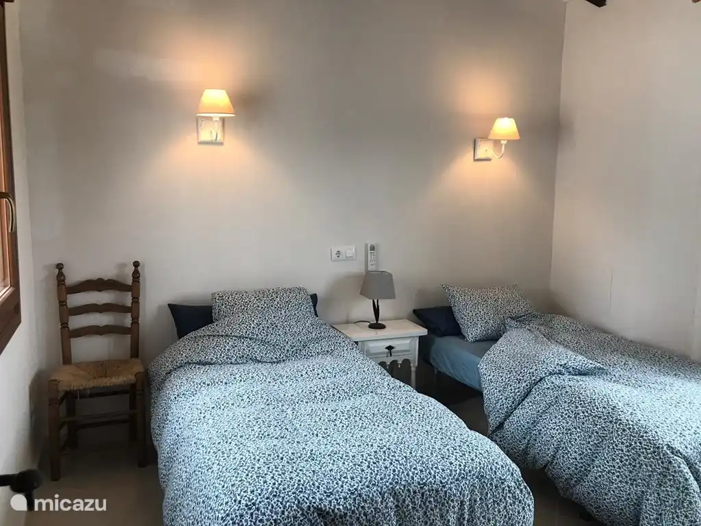 Schlafzimmer mit 2 X Einzelbett