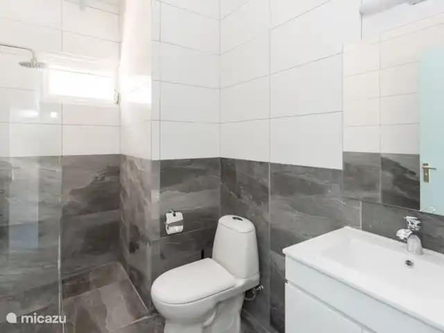 Super beau bungalow 3 chambres | Curaçao, Banda Ariba (est), Seru Coral - bungalow Salle de bain 1