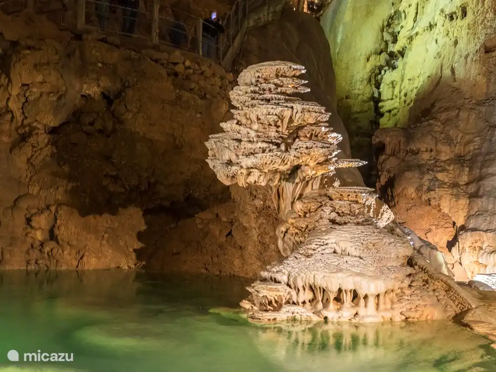 Gouffre de Padirac. Met een bootje de grot in.