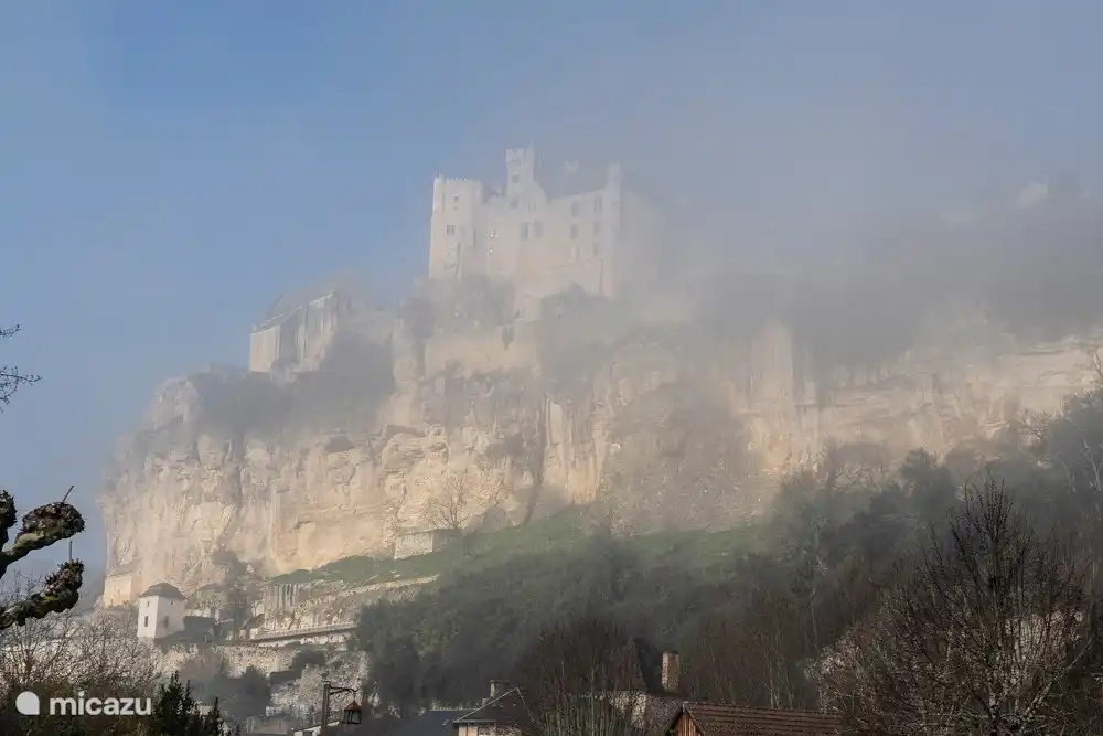 Beynac in de mist