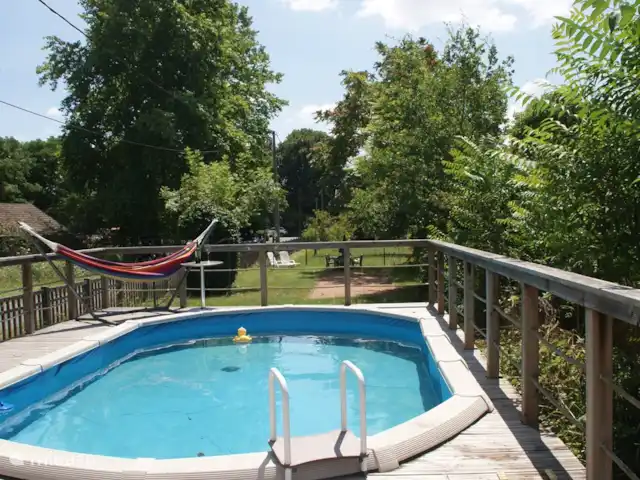 La Gare de Magnette | France, Allier, Magnette - maison de vacances Piscine avec une seconde terrasse au fond du jardin avec terrain de boules.
