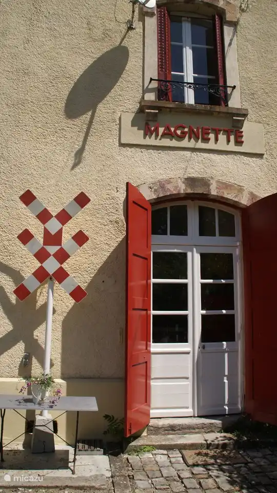 Authentieke elementen maken uw verblijf in dit voormalige station zeer de moeite waard.