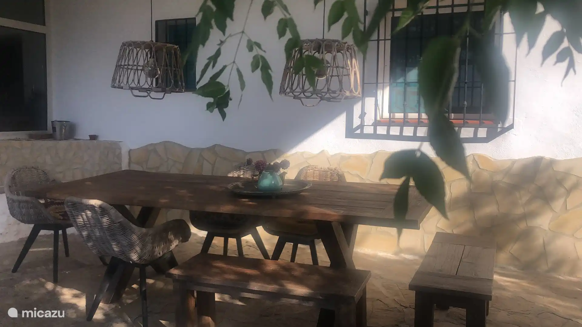 Lunchen in de schaduw…