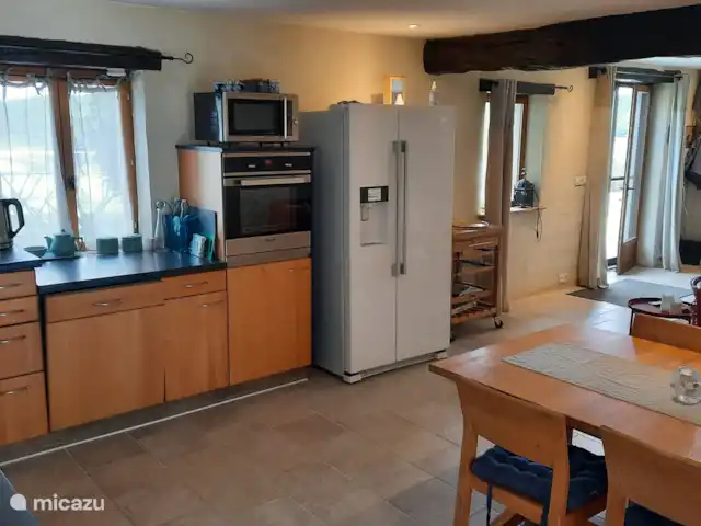 Vidal Bezy Lavande | France, Lot-et-Garonne, Massels - maison de vacances Cuisine ouverte avec appareils électroménagers