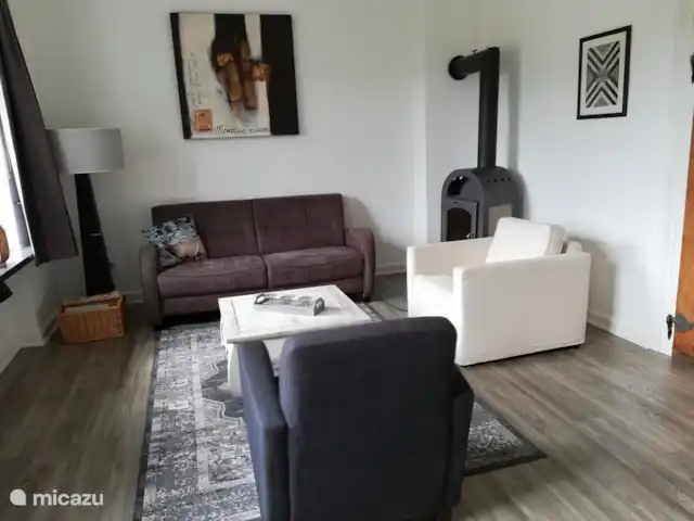 Location de Vacances Allemagne, Sauerland, Siedlinghausen - Winterberg, appartement - Jagdschloss Siedlinghausen 1 Depuis le salon avec poêle à bois et télévision, vous avez une vue fantastique.