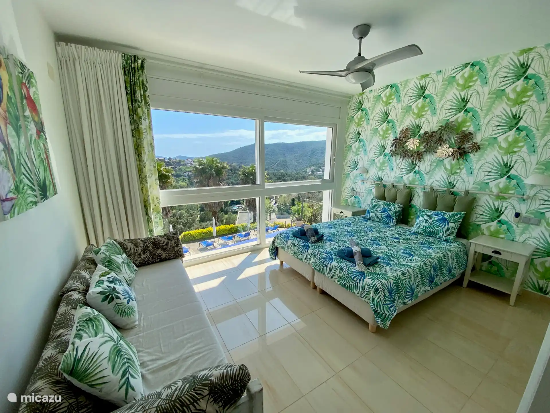 Chambre à coucher en feuille de palmier