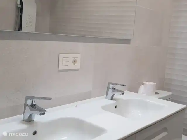 villa huren in Spanje, Costa Blanca, Moraira – Casa_44 Sanitair suite slaapkamer