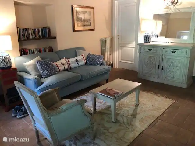 Location de Vacances Italie, Toscane, Lucca, villa - Orphée Salon/couloir premier étage