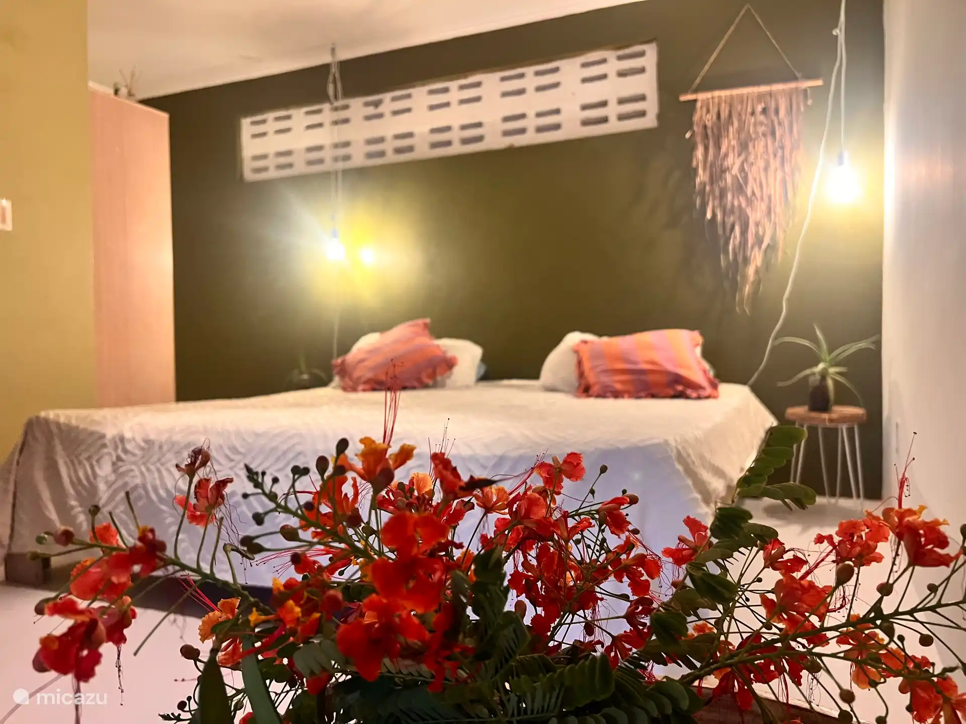 Heerlijk groot kingsize bed