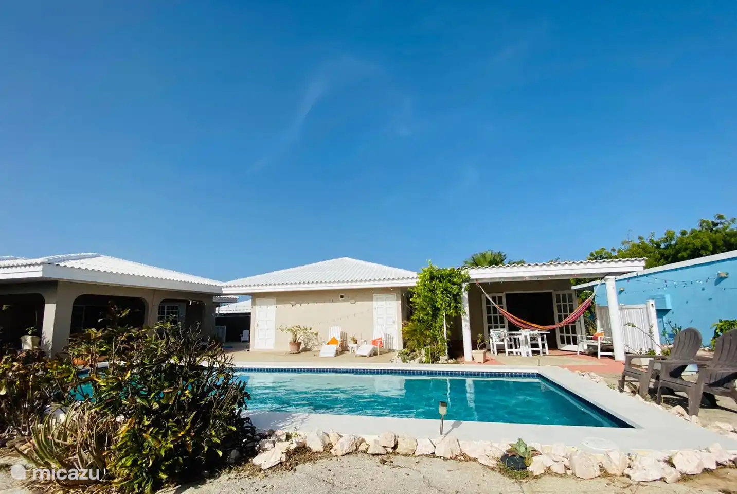 Studio Hamaka directement sur la piscine