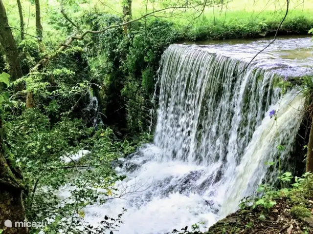 Le Pré du Moulin | France, Hérault, Marthomis - maison de vacances Cascade dans le jardin