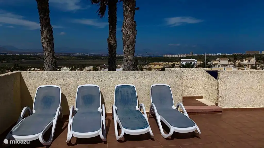 Dachterrasse mit Meerblick