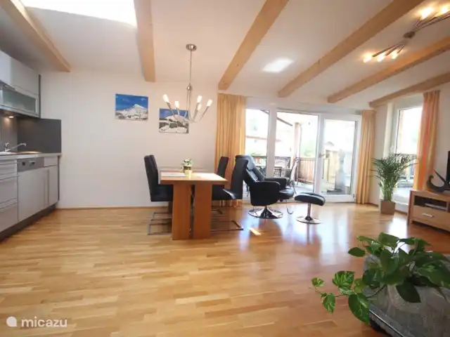 Apt Bergsicht - Kirchberg en Tyrol | Autriche, Tyrol, Kirchberg - appartement Salon spacieux.