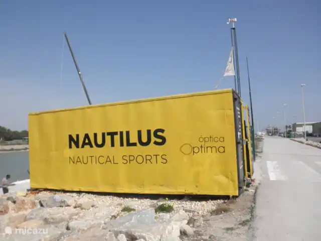 Residencial Puerto Marino en España, Costa Blanca, Guardamar del Segura - apartamento En Nautilus puedes apuntarte para participar en diversas actividades acuáticas. A 5 minutos a pie de nuestro apartamento.