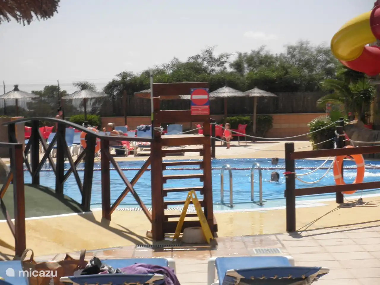 Preciosa piscina para refrescarse durante los días calurosos en esta parte de España.