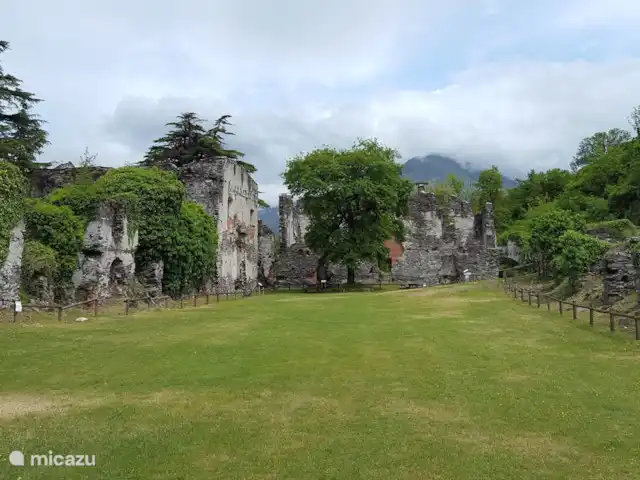 Casa Marianne | Italie, Lac de Côme, Gravedona - appartement cour forteresse