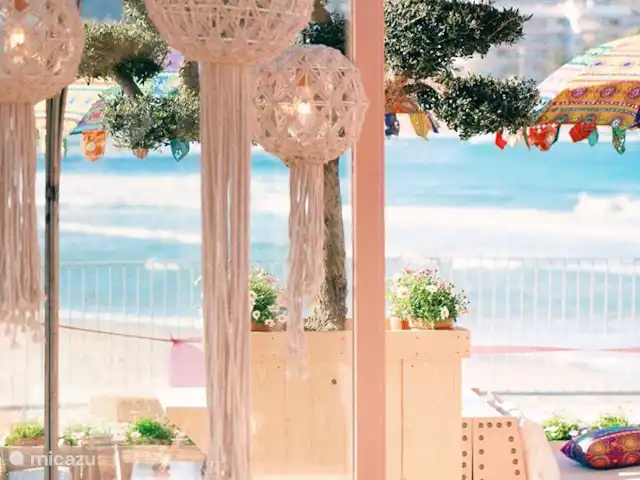 Perla del Arenal * 100m del bulevar en España, Costa Blanca, Jávea - apartamento Los numerosos restaurantes y bares son a menudo un festín para los ojos. Además, todos son muy sabrosos, el servicio es amable y la factura después es un regalo del cielo.
