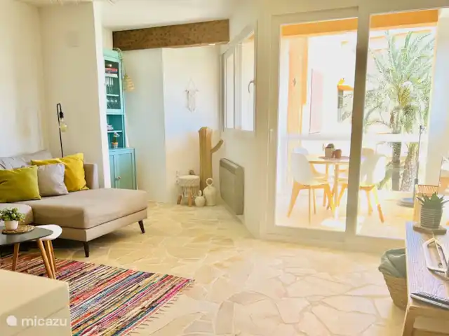 Perla del Arenal * 100m del bulevar en España, Costa Blanca, Jávea - apartamento Se puede acceder a la terraza a través del gran ventanal corredero del salón. La dirección de la terraza es SE.